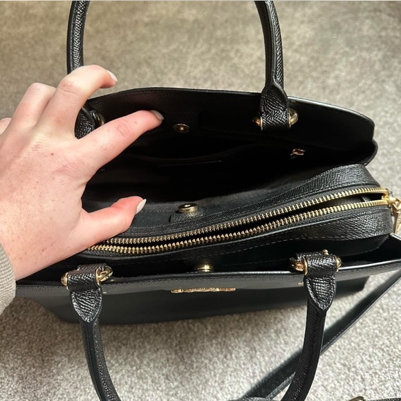 Coach medium size purse - Picture 3 of 5